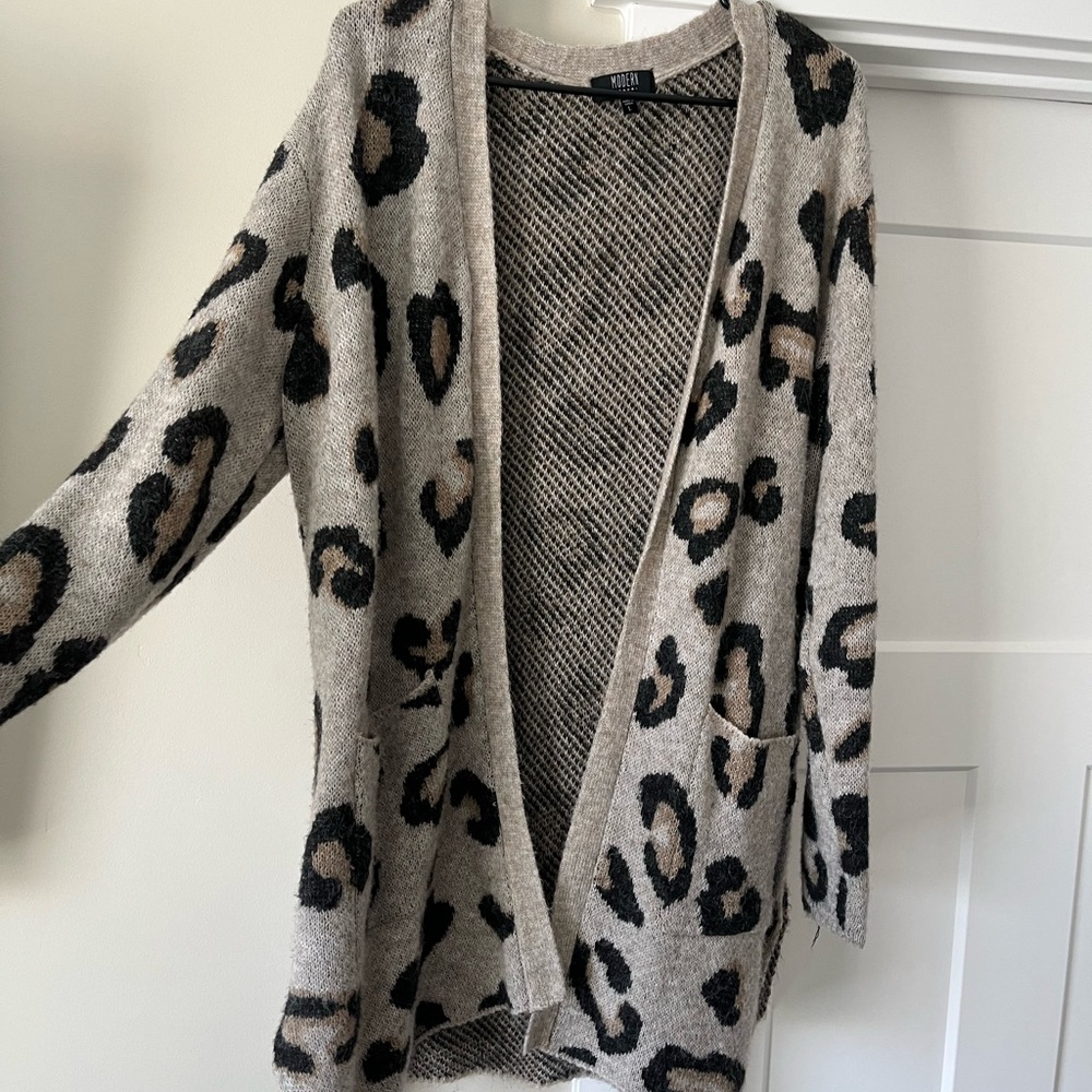 Leopard Print Sweater. Size Large. Only Worn 1x - image 1